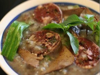 Lòng lợn luộc - Món ngon bình dân và thanh lịch